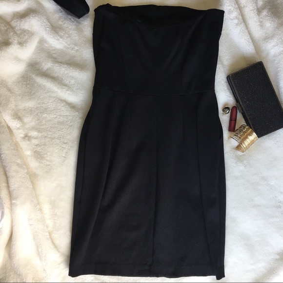 🔥LBD🔥{EXPRESS} Black Strapless Sheath Dress - Picture 2 of 8